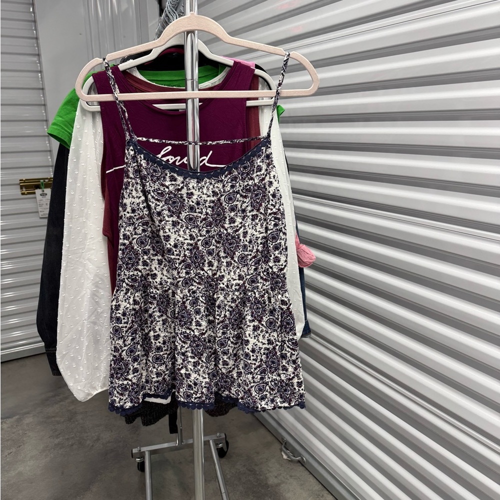 Torrid | Paisley Sleeveless Top | size 2